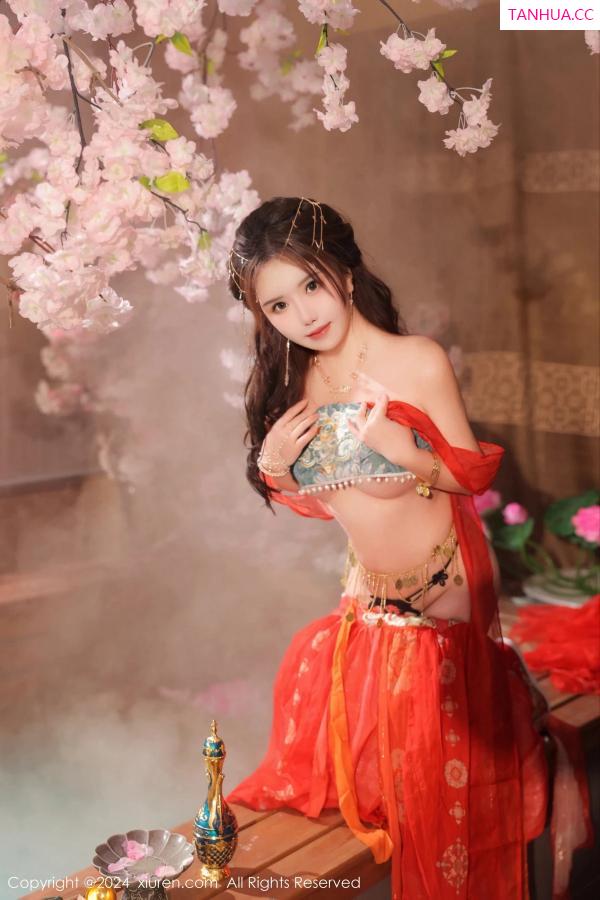   [XiuRen]高清写真图 2024.02.27 No.8146 小薯条nienie 性感美腿第9张图片